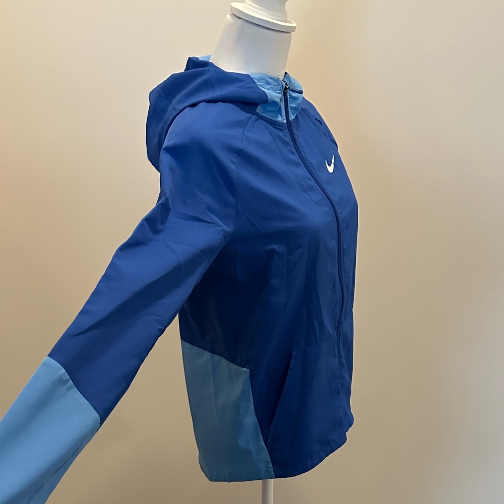 Nike Women's Vibrant Blue Utility Jacket - Picture 4 of 6